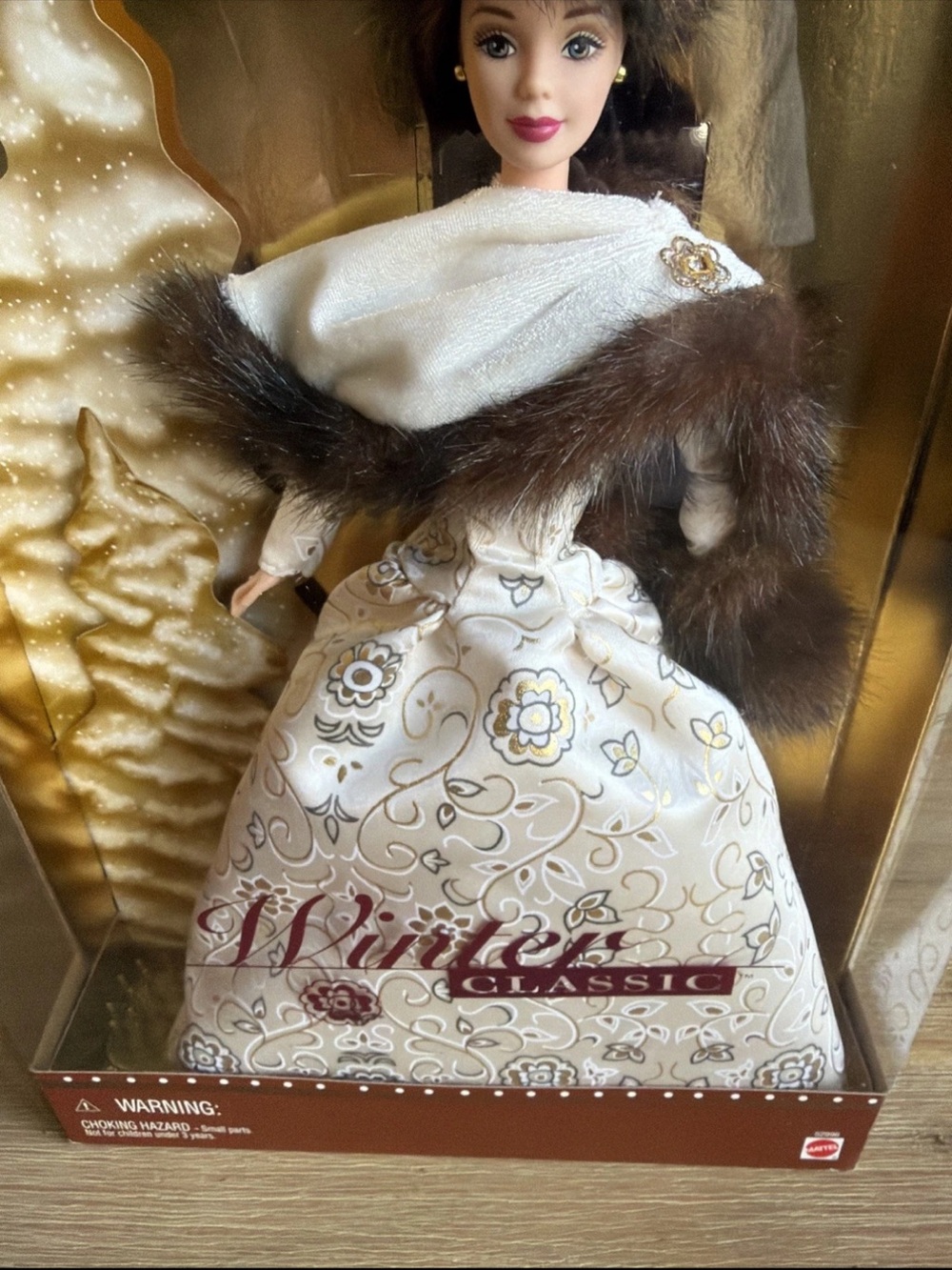 2001 Mattel Barbie Winter Classic Special Edition Faux Fur Vintage 52996 - Picture 3 of 8